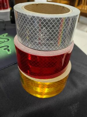 ECE104R Μεταλλιζέ κίτρινο χρώμα E11 ανακλαστική ταινία για ασφάλεια φορτηγού