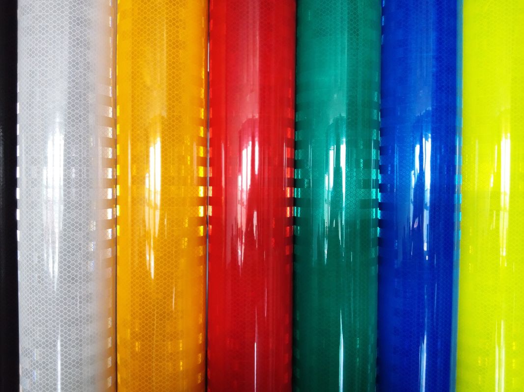 Κόκκινη κιτρινοπράσινη μπλε αντανακλαστική ταινία αυτοκόλλητο 1.22m*45.72m Microprismatic,